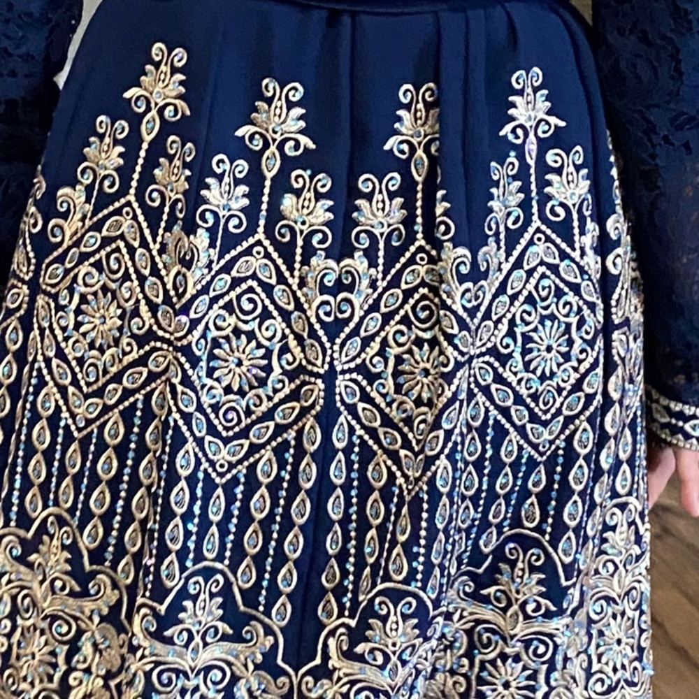 Morocon dress - Picture 12 of 16